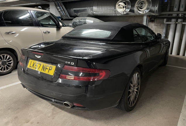 Aston Martin DB9 Volante