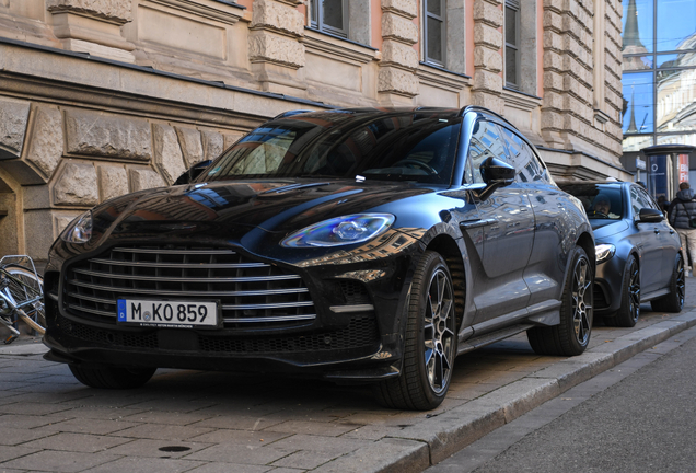 Aston Martin DBX707
