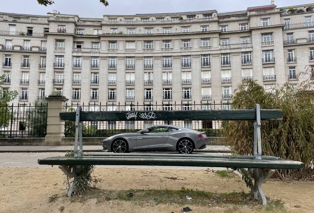 Aston Martin Vanquish 2013