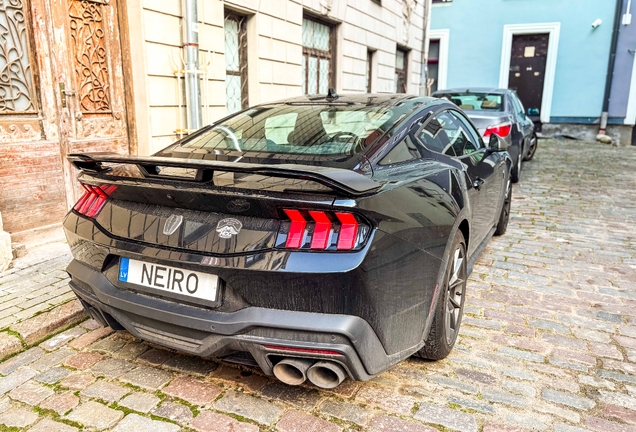 Ford Mustang Dark Horse 2024