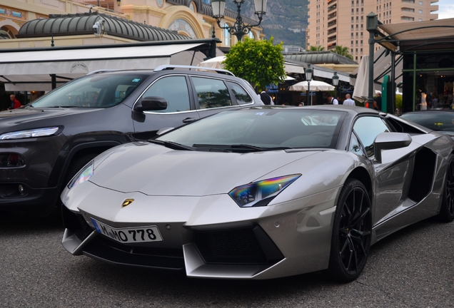 Lamborghini Aventador LP700-4 Roadster