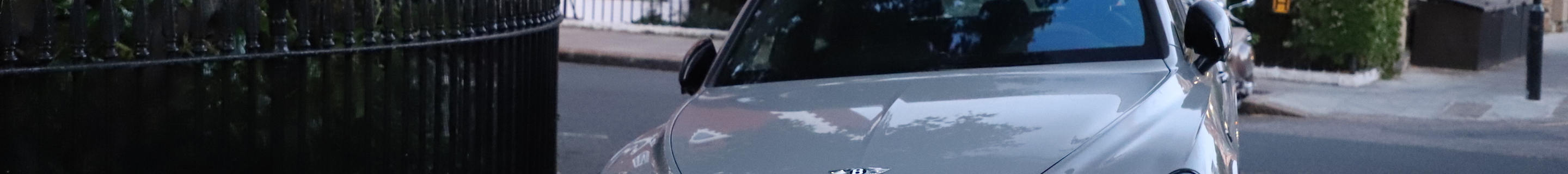 Bentley Bentayga V8 S 2022