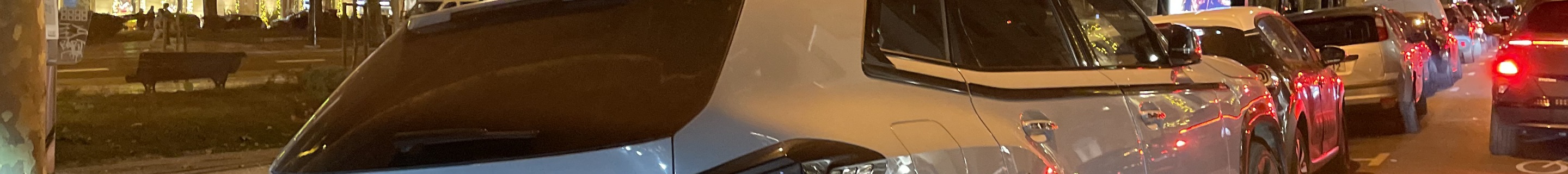 BMW XM G09 Label Red