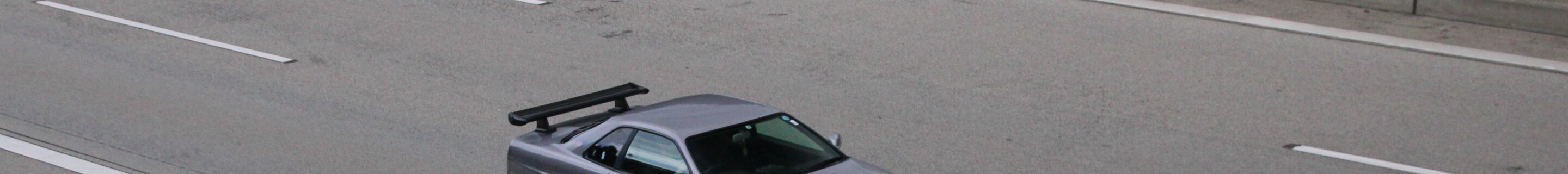 Nissan Skyline R34 GT-R