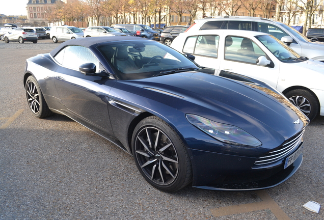 Aston Martin DB11 V8 Volante