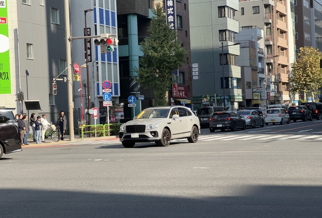 Bentley Bentayga Azure 2024