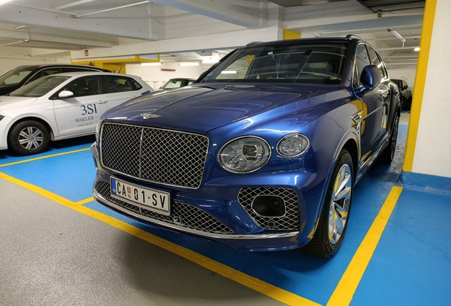 Bentley Bentayga Hybrid Azure