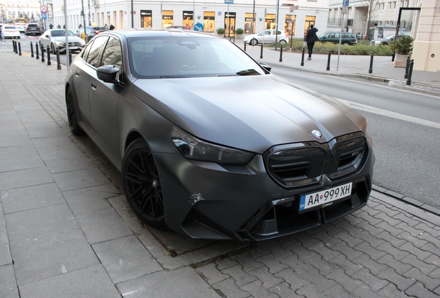 BMW M5 G90