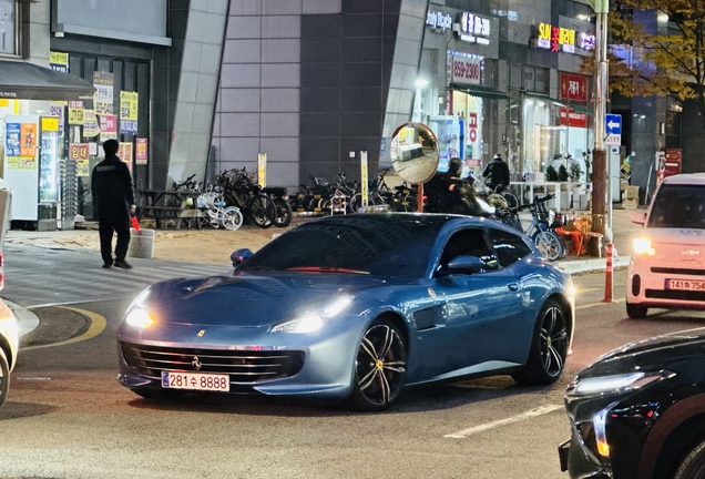 Ferrari GTC4Lusso