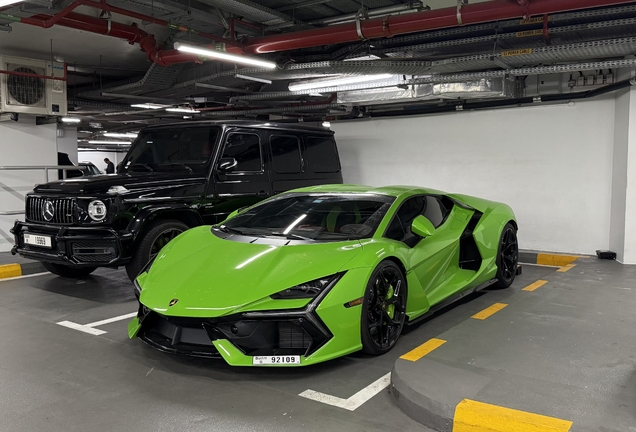 Lamborghini Revuelto