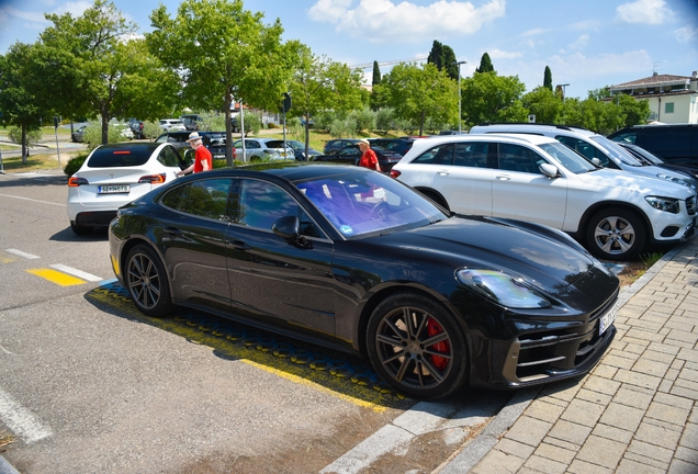 Porsche 972 Panamera Turbo E-Hybrid