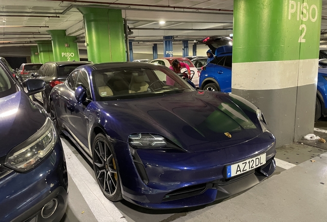 Porsche Taycan Turbo