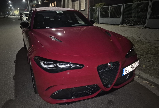 Alfa Romeo Giulia Quadrifoglio 2023