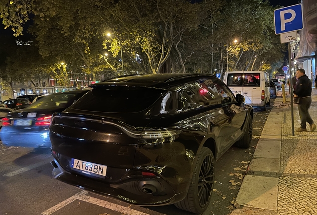 Aston Martin DBX