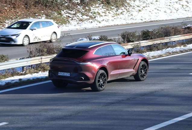 Aston Martin DBX