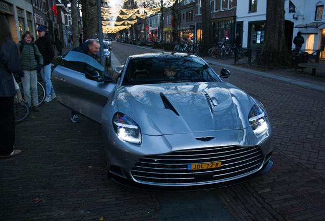 Aston Martin Vanquish 2025