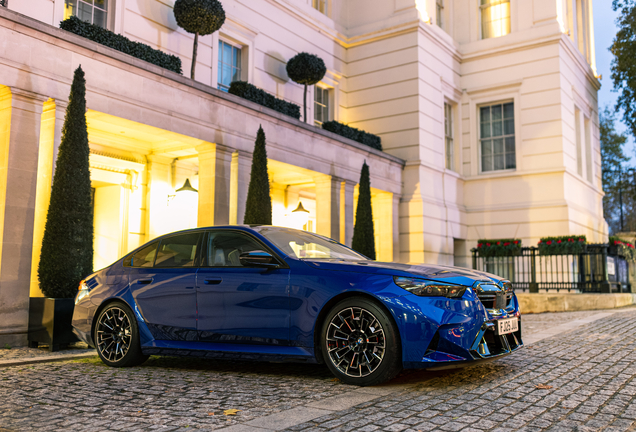BMW M5 G90
