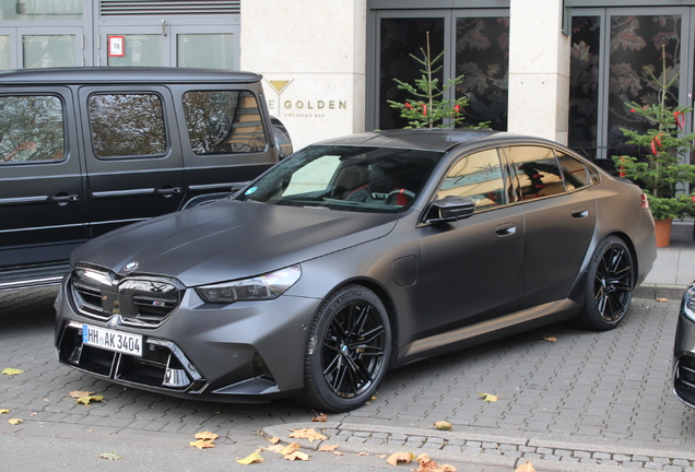 BMW M5 G90