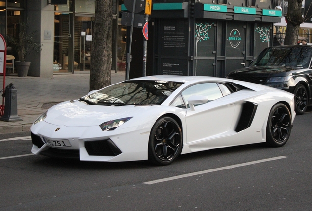 Lamborghini Aventador LP700-4