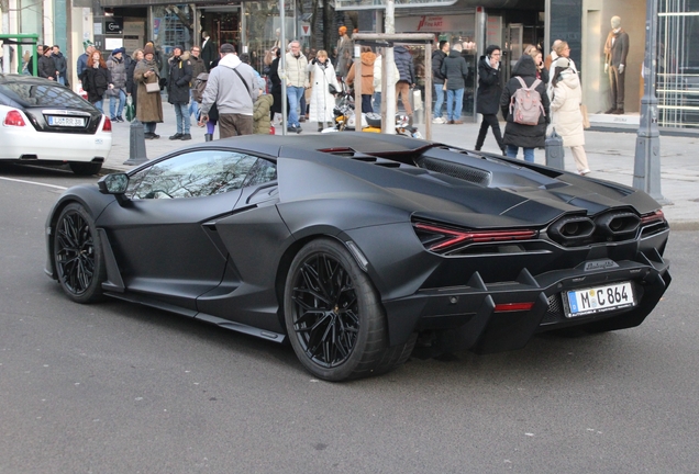 Lamborghini Revuelto