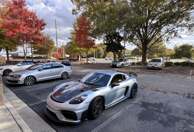 Porsche 718 Cayman GT4 RS Weissach Package