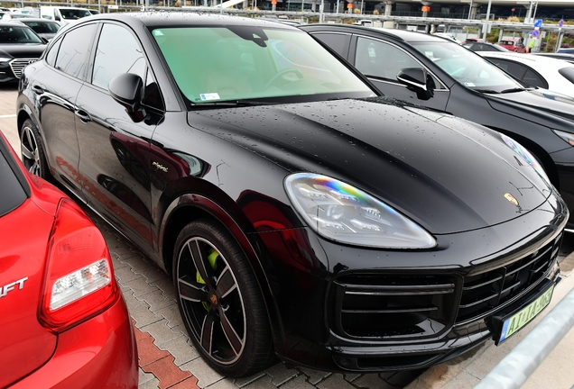 Porsche Cayenne Coupé Turbo S E-Hybrid