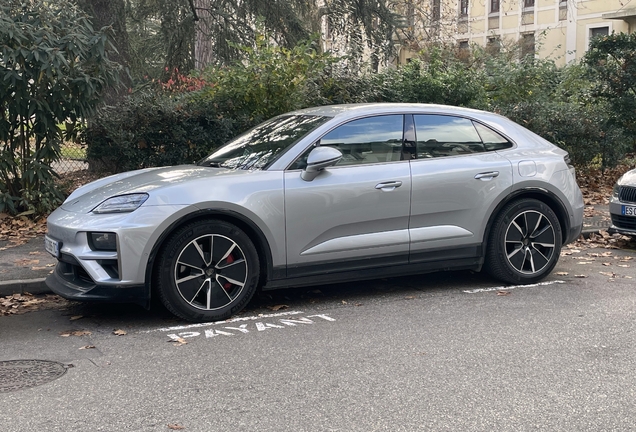 Porsche Macan EV Turbo