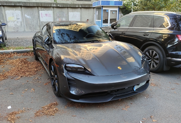 Porsche Taycan GTS