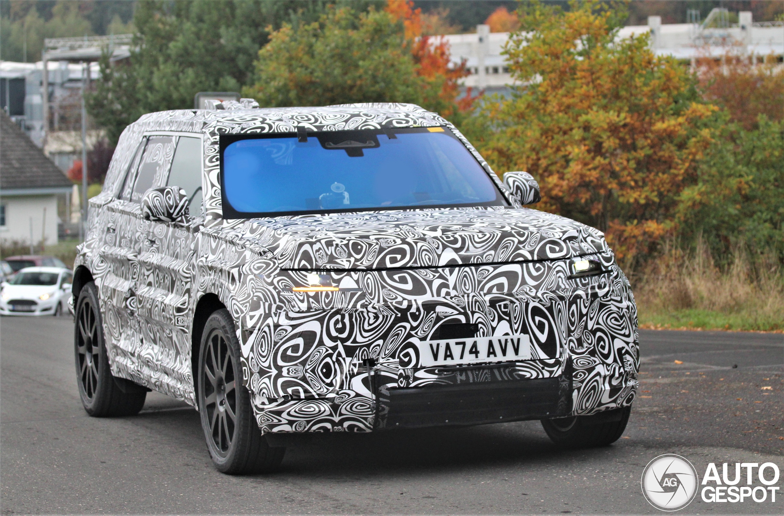 Land Rover Defender Sport