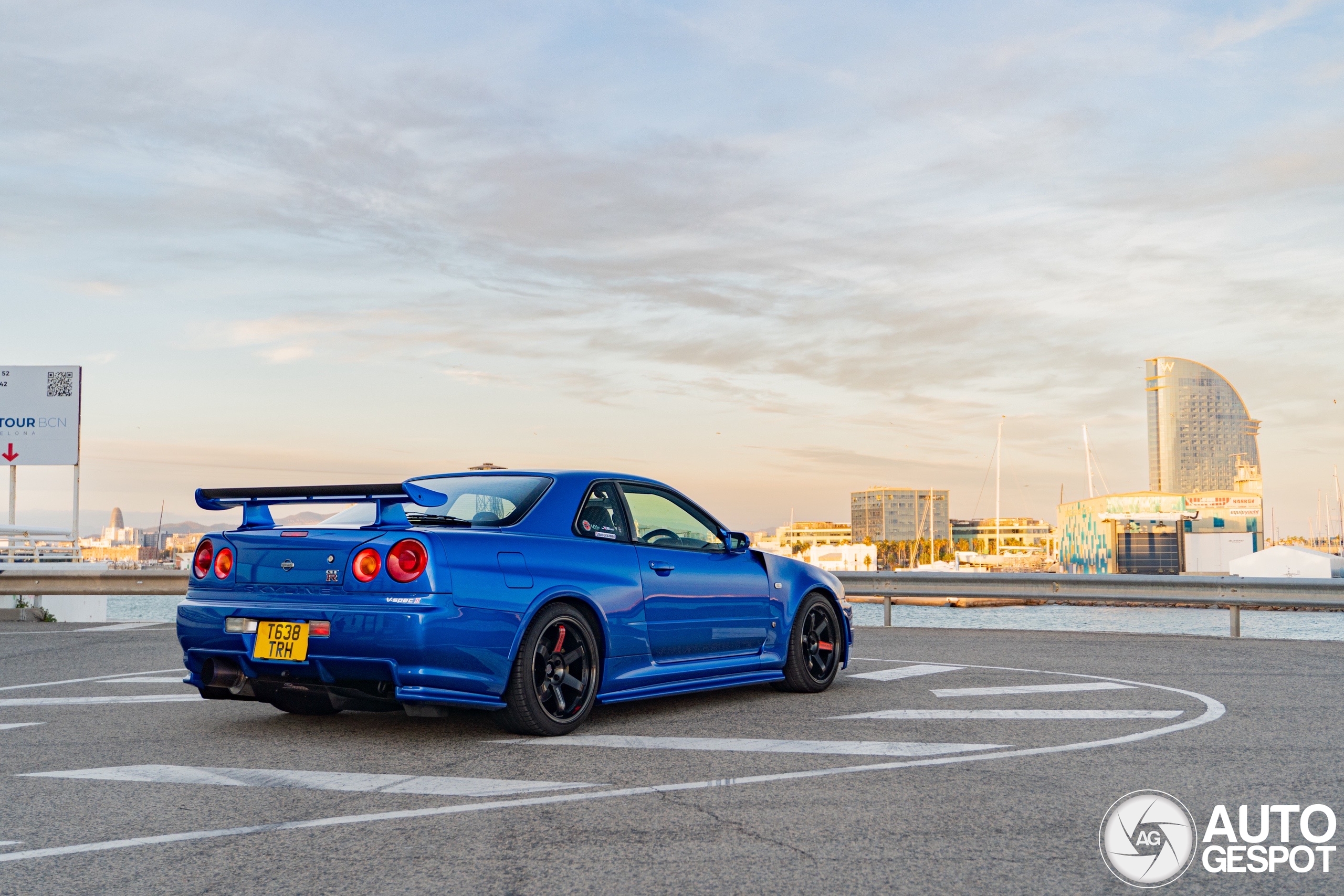Nissan Skyline R34 GT-R V-Spec II - 23 November 2025 - Autogespot