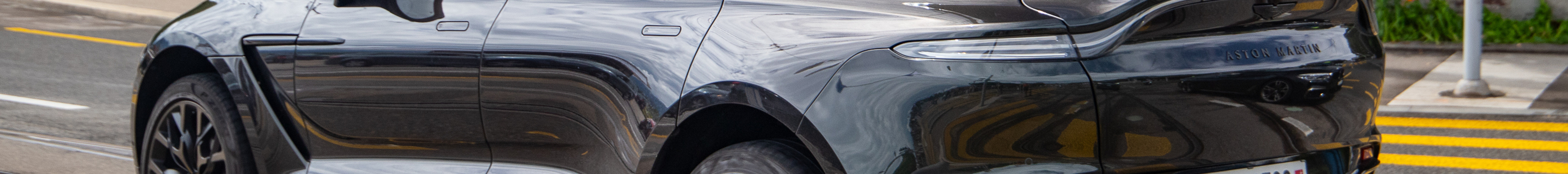 Aston Martin DBX
