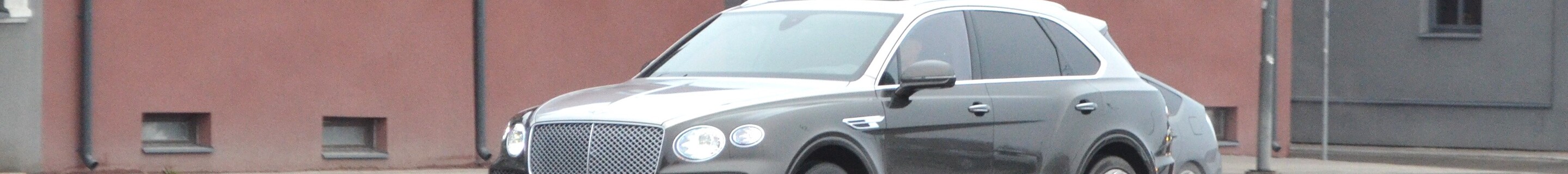 Bentley Bentayga Azure