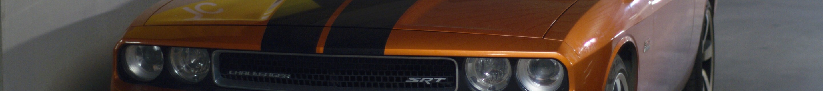 Dodge Challenger SRT-8 392