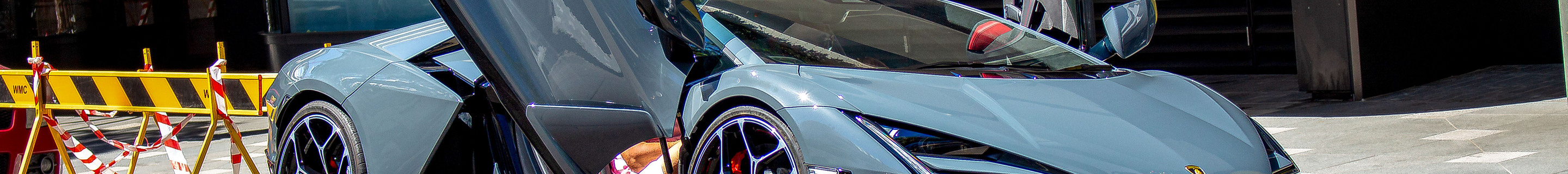 Lamborghini Revuelto