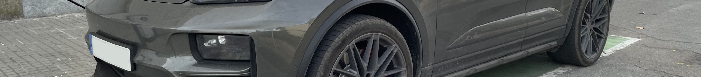 Porsche Macan EV Turbo