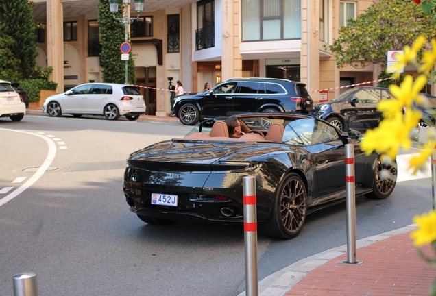 Aston Martin DB12 Volante