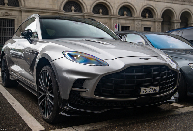 Aston Martin DBX707