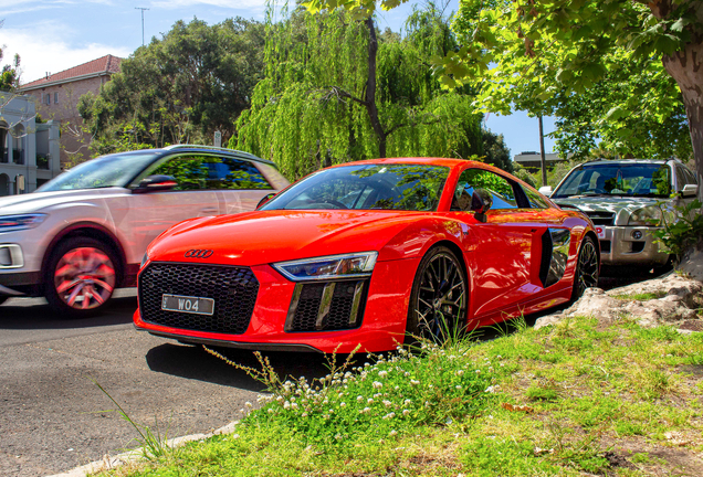 Audi R8 V10 Plus 2015