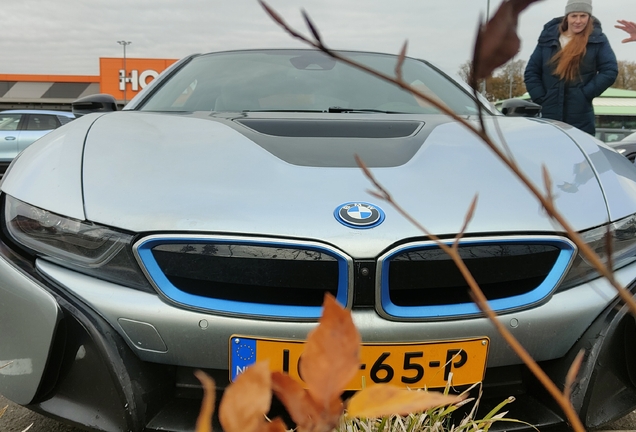 BMW i8