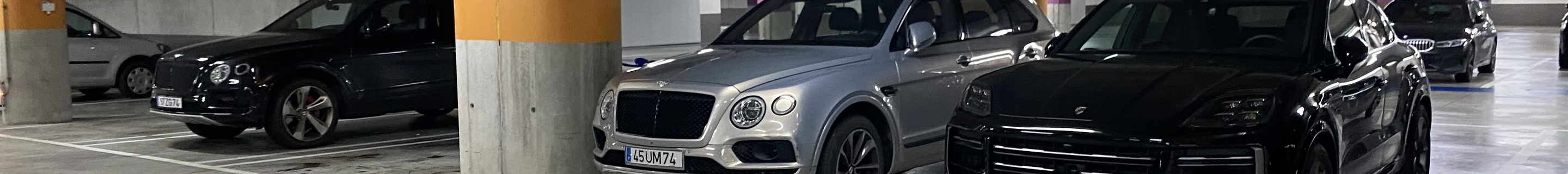 Bentley Bentayga V8