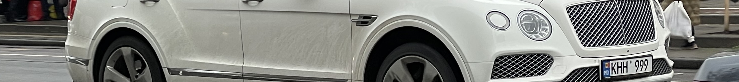 Bentley Bentayga V8