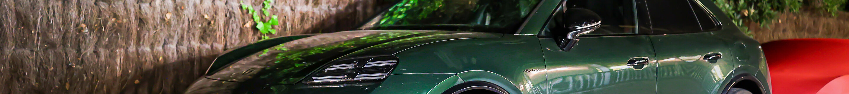 Porsche Macan EV Turbo