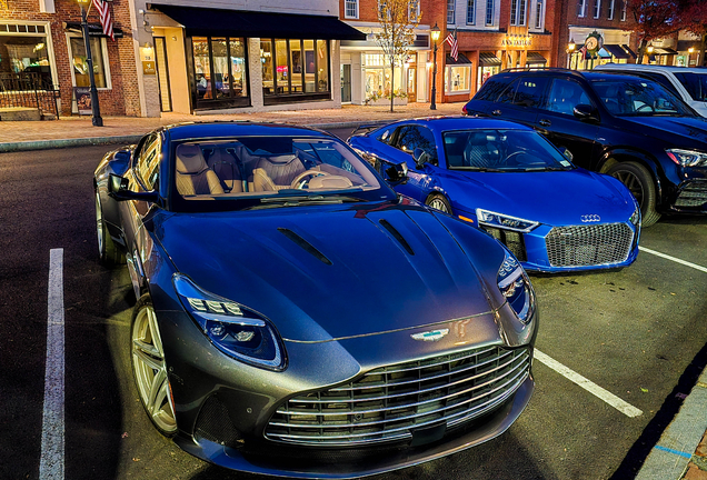 Aston Martin DB12