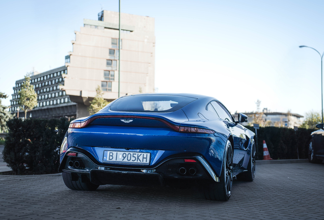 Aston Martin V8 Vantage 2018
