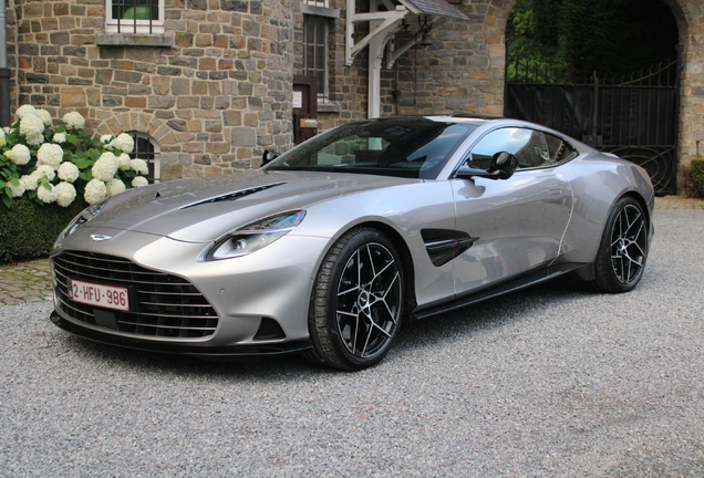 Aston Martin Vanquish 2025