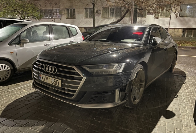 Audi S8 D5