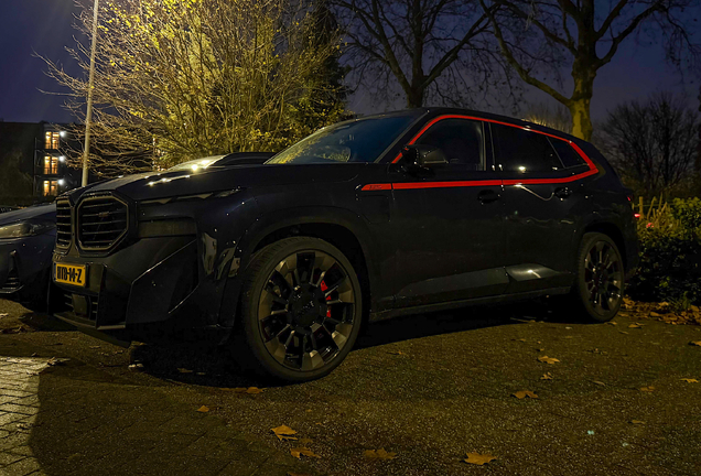 BMW XM G09 Label Red