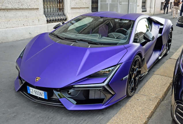 Lamborghini Revuelto