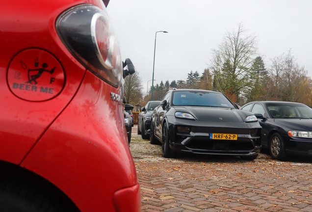 Porsche Macan EV Turbo