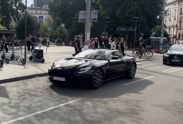 Aston Martin DB11